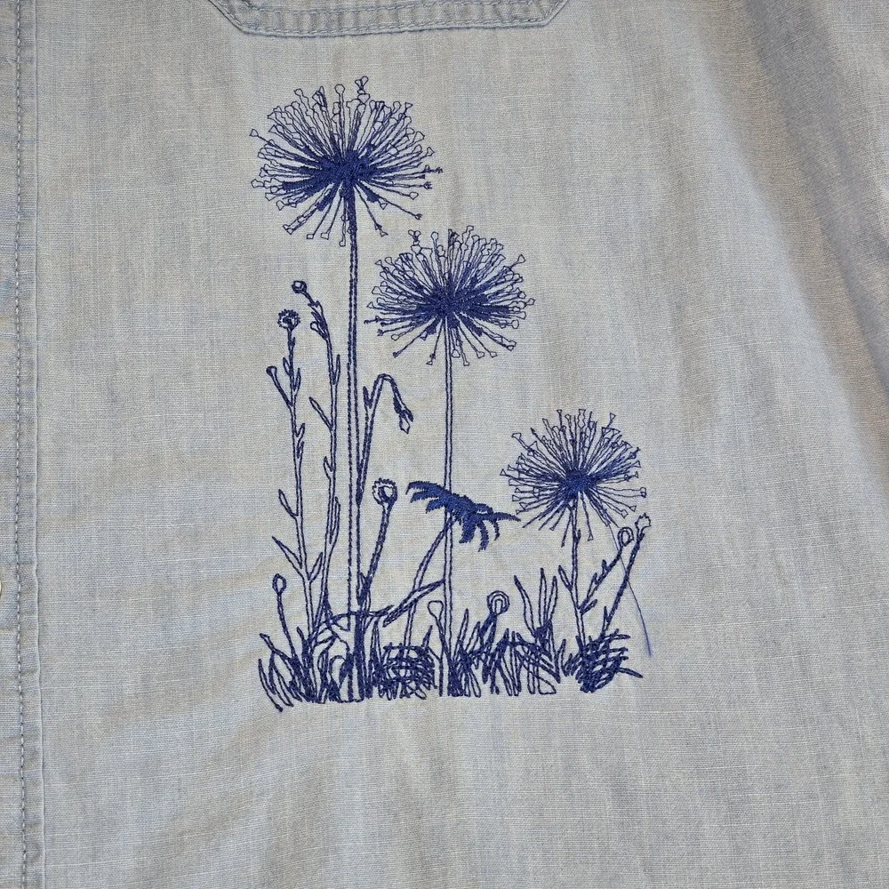 Free‎ Assembly Button Down Shirt Womens L Blue Floral Embroidered Cottagecore